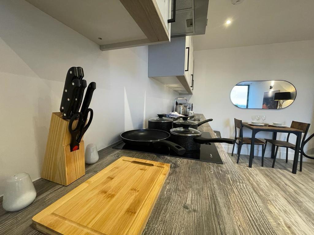 Kingsbridge Point - Cosy One Bed Apartments Near Town Centre, Swindon Exterior foto